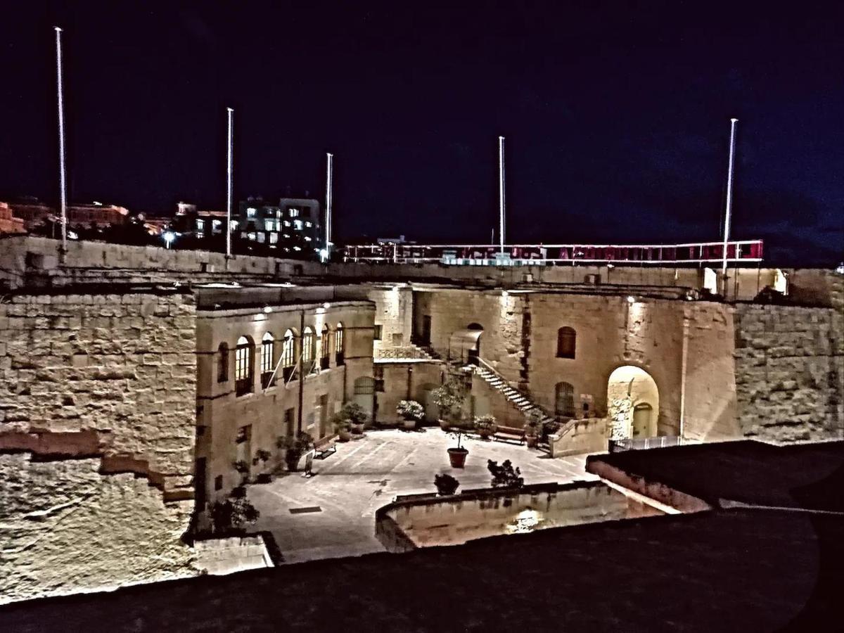 Modern Apt Kalkara Seafront! المظهر الخارجي الصورة