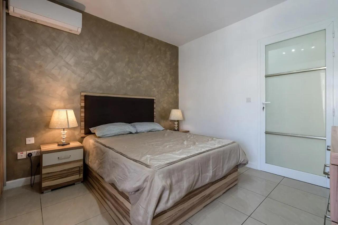 Modern Apt Kalkara Seafront! المظهر الخارجي الصورة