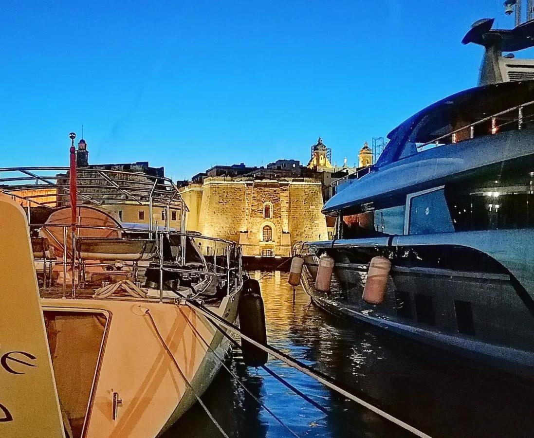 Modern Apt Kalkara Seafront! المظهر الخارجي الصورة