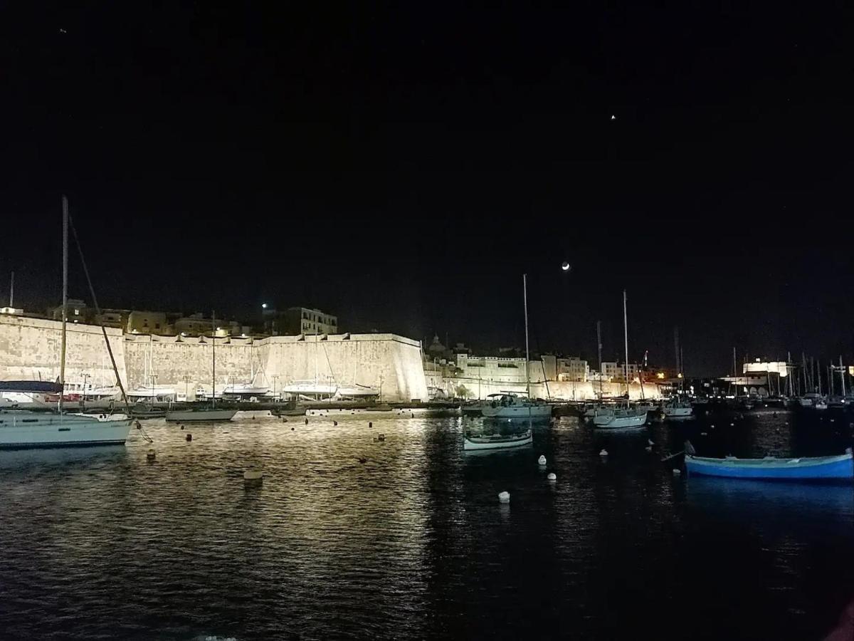Modern Apt Kalkara Seafront! المظهر الخارجي الصورة